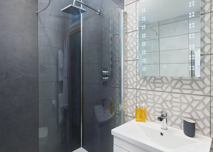 Channel View Boutique Hotel - Adults Only